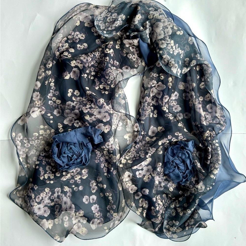 Hanmei silk viscose blend scarf floral blue
